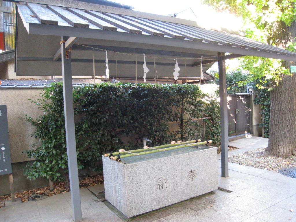 牛込総鎮守 赤城神社　手水舎