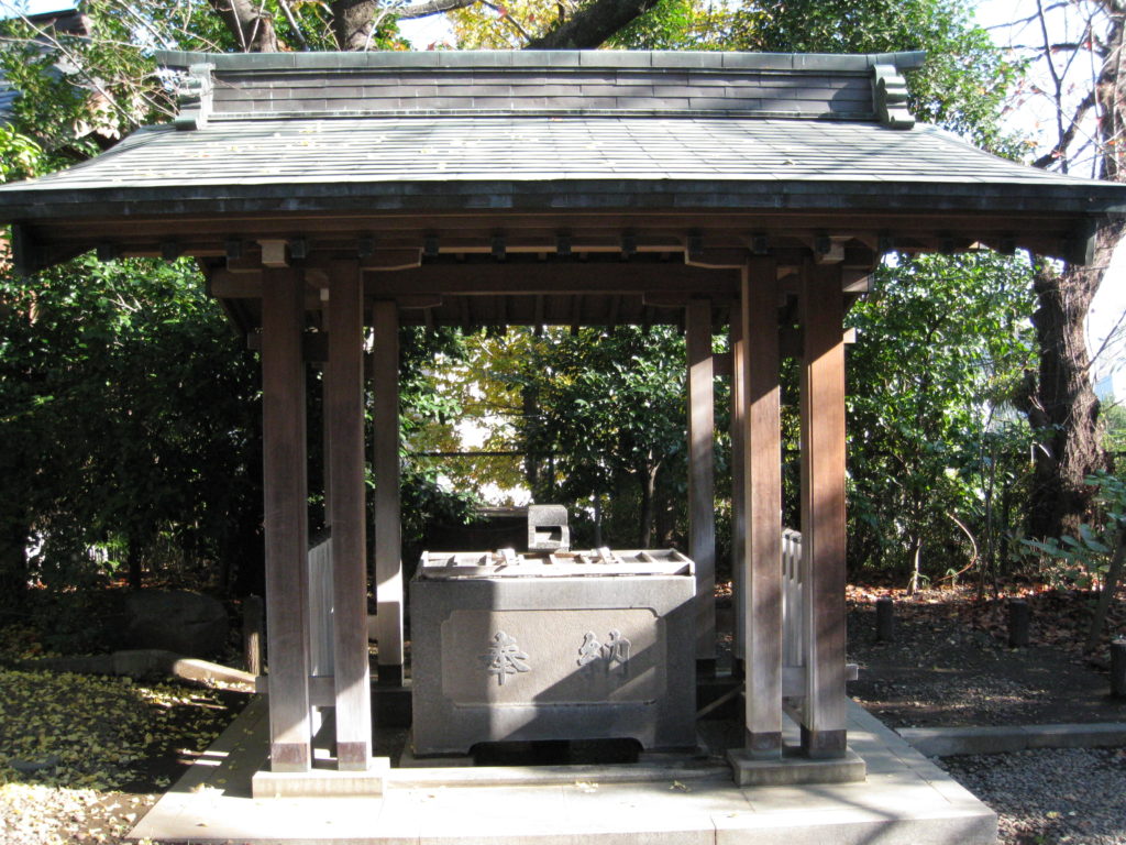 筑土八幡神社 手水舎