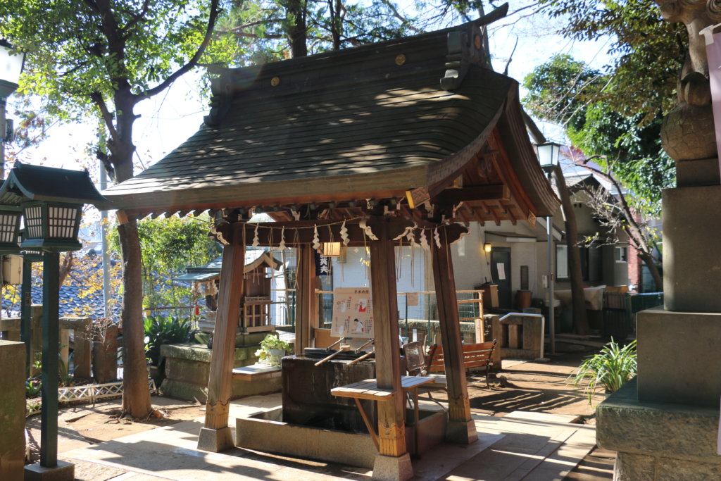 太子堂八幡神社 手水舎