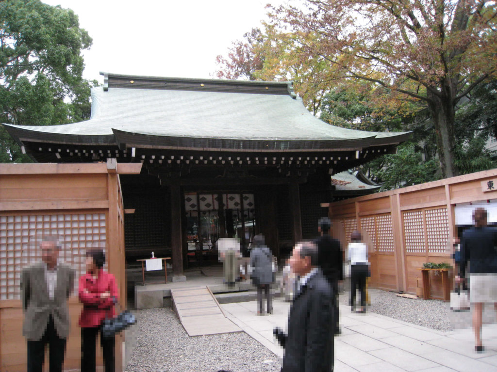 川越氷川神社 拝殿前