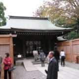 川越氷川神社 拝殿前