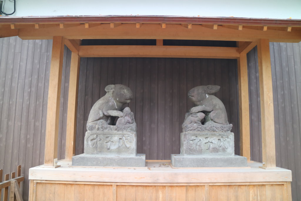 調神社 狛うさぎ