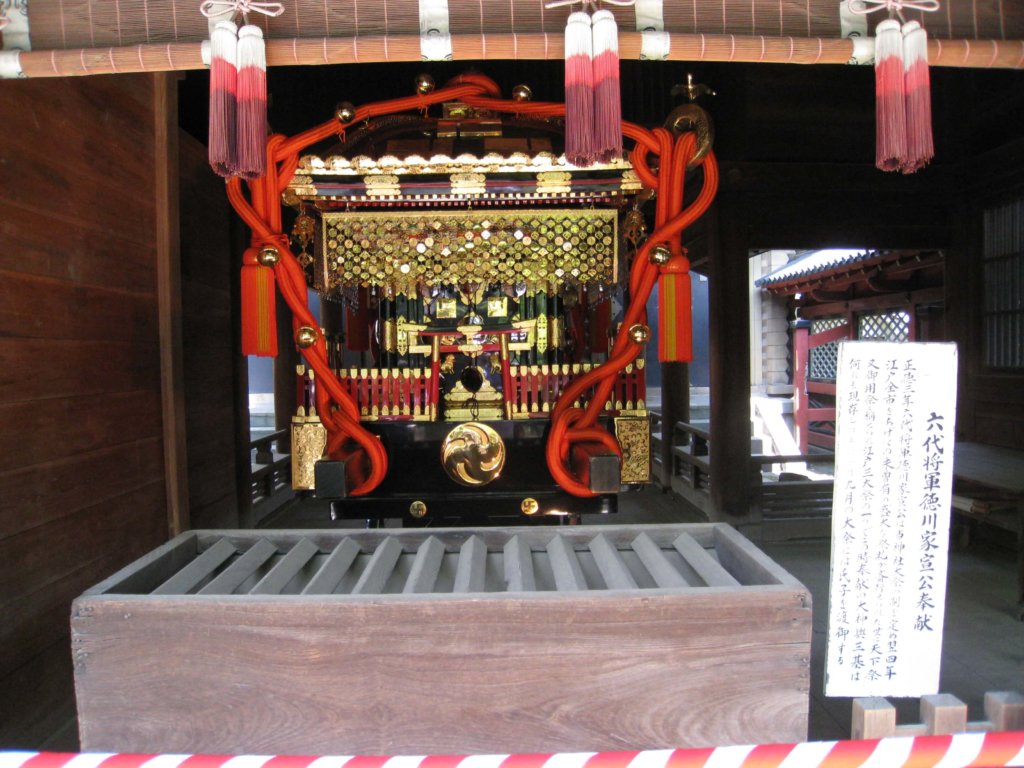 根津神社 本社神輿